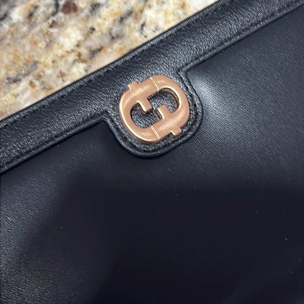 ❤️✔️Chic Black Leather Wallet with Gold Accent NWOT - Picture 7 of 8